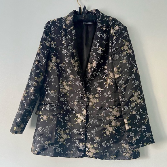 Like New Lioness Bohemian Rhapsody Satin Blazer - Picture 7 of 12